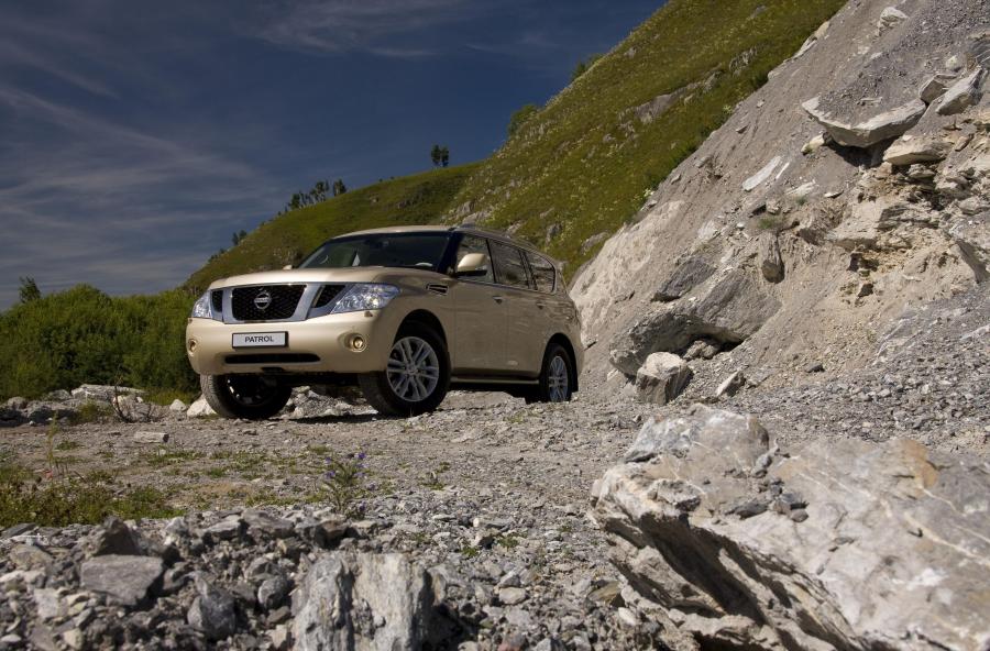  Nissan Patrol 2010 года  (фото 44 из 118)